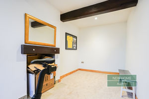 Photo 16- click for photo gallery